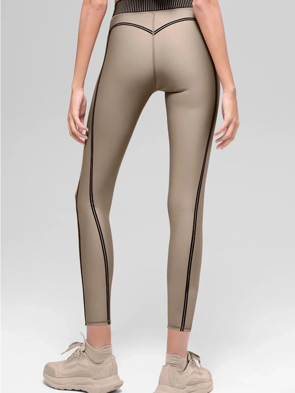 New ALO Airlift High-Waist 7/8 Line Up Legging